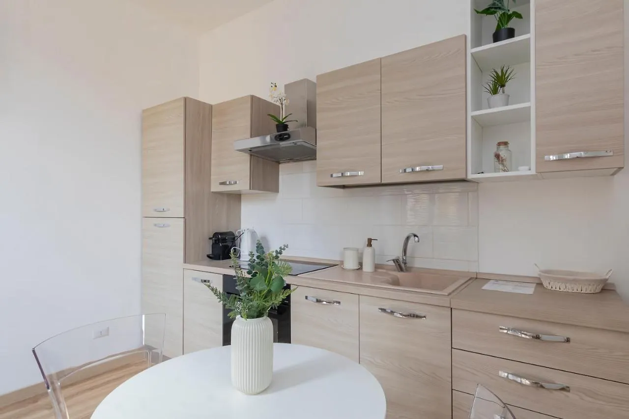 Ihost Flat - Monza 20 Apartment Milan Italy